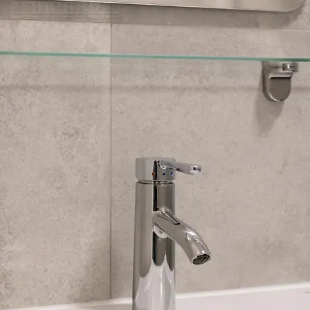 Fragola Florian Gate アパート