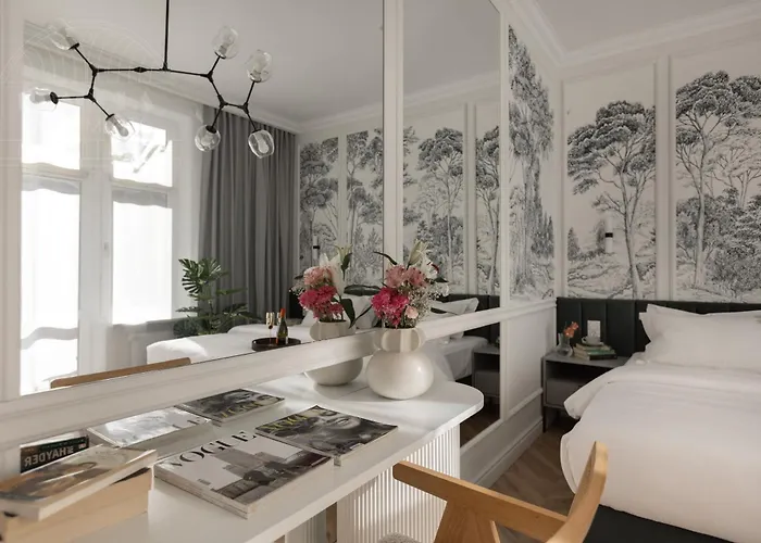 Fragola Florian Gate דירה