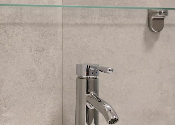 Fragola Florian Gate דירה